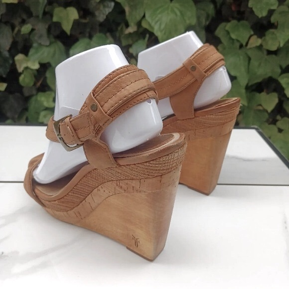 [Frye] Coastal Boho Bridget Ornament Leather Wood Wedge Sandals Womens Sz 8.5 - Picture 4 of 13